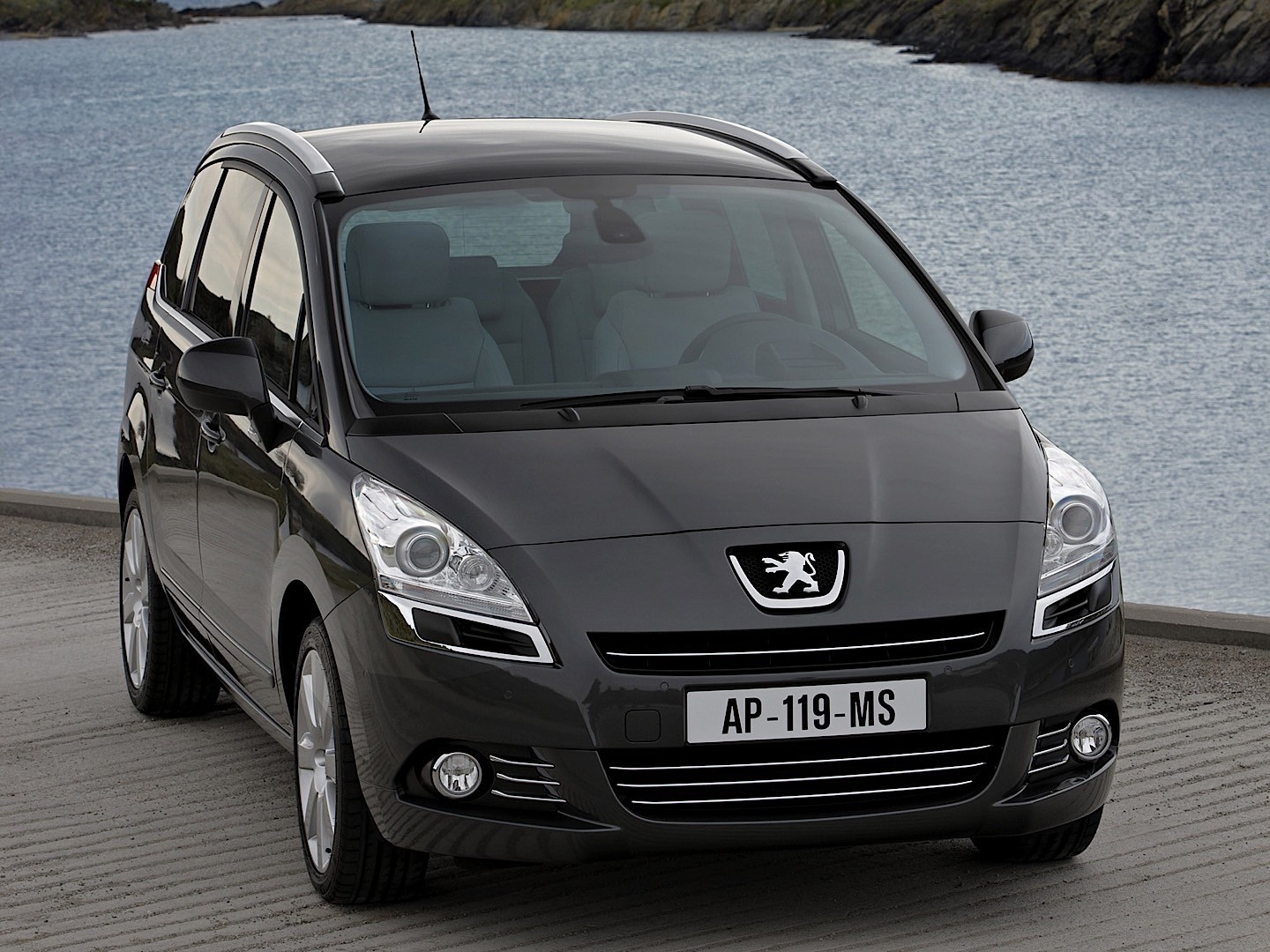 Peugeot 5008 photo 25