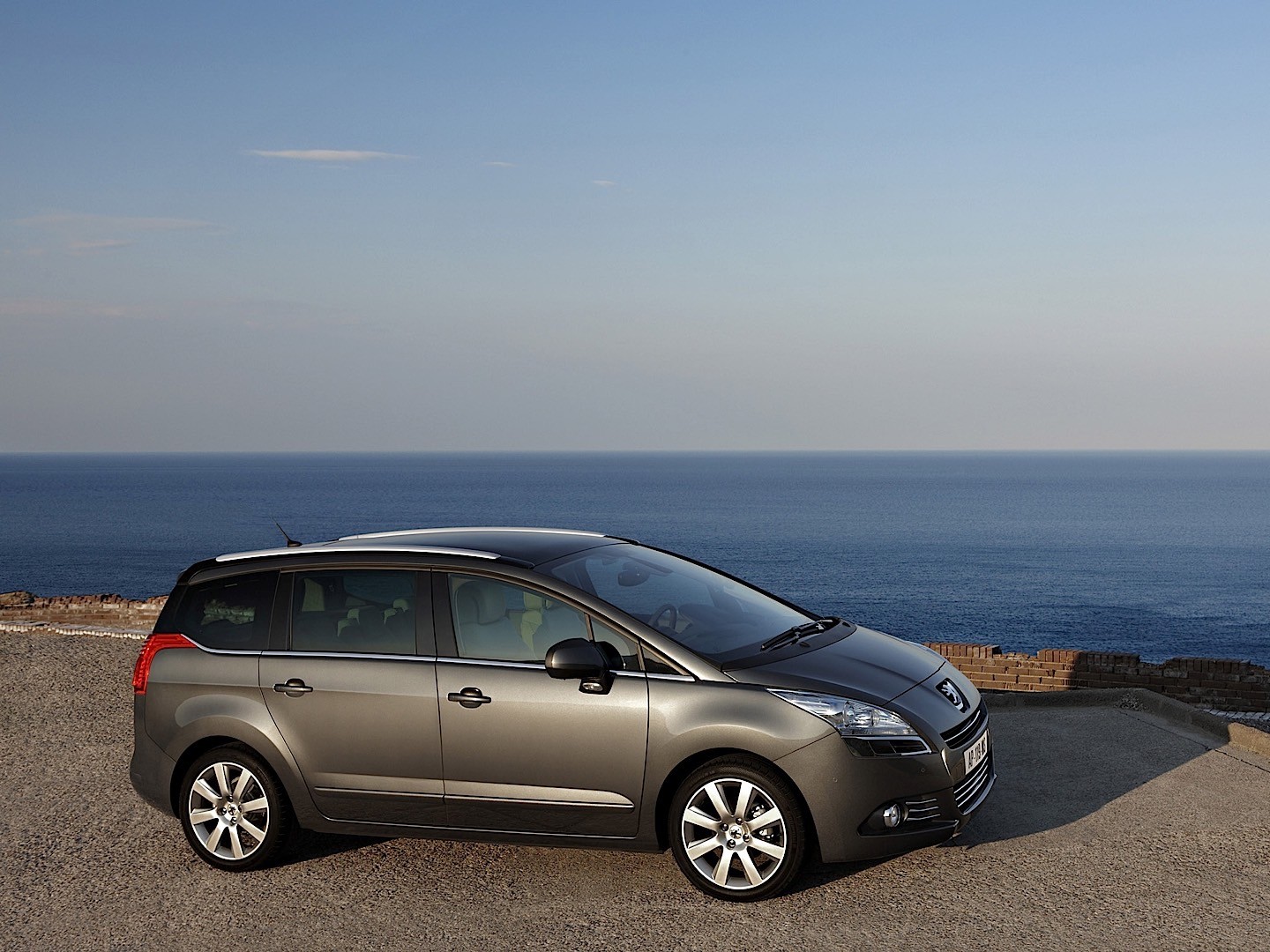 Peugeot 5008 photo 28
