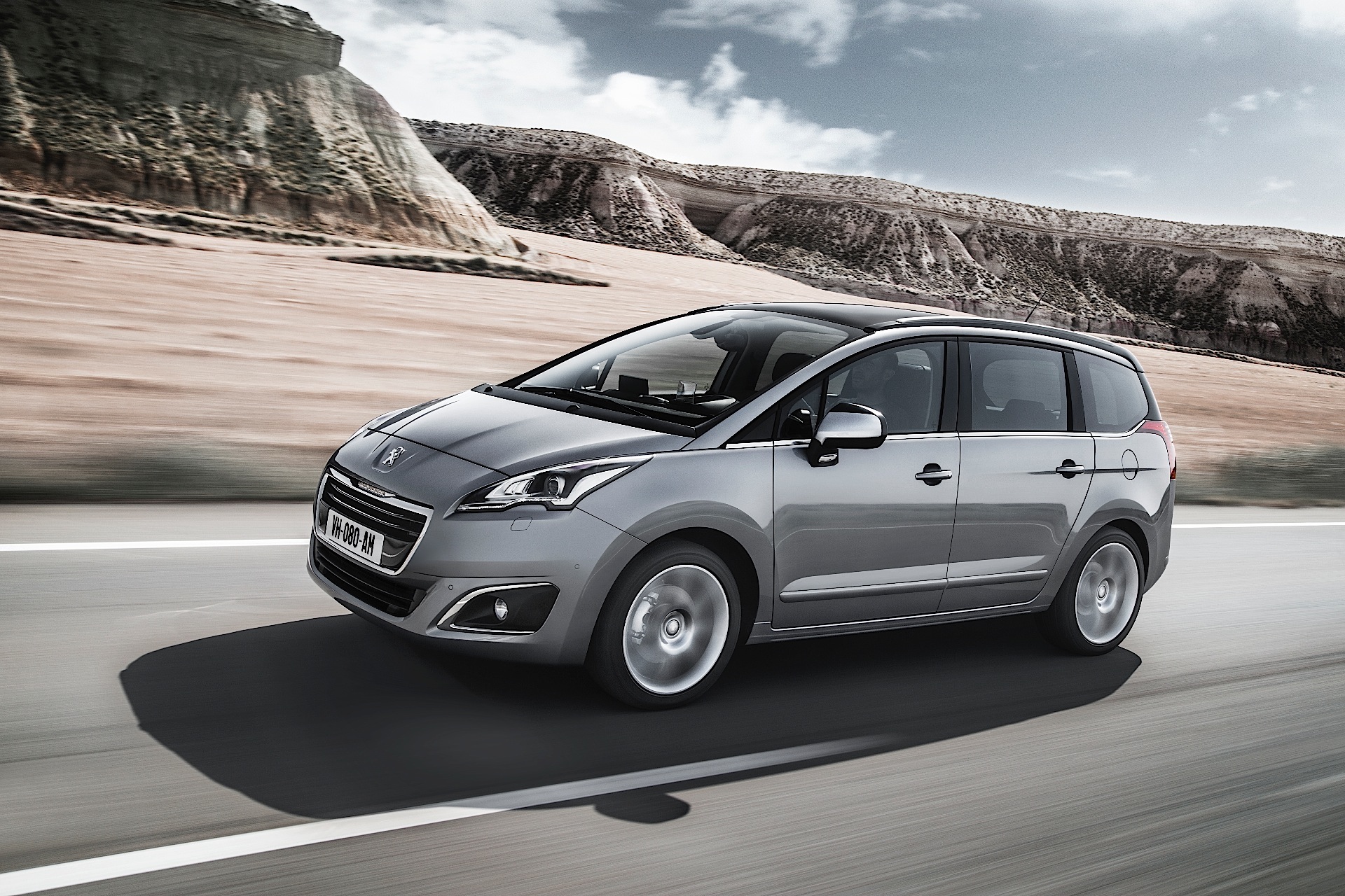 Peugeot 5008 photo 9