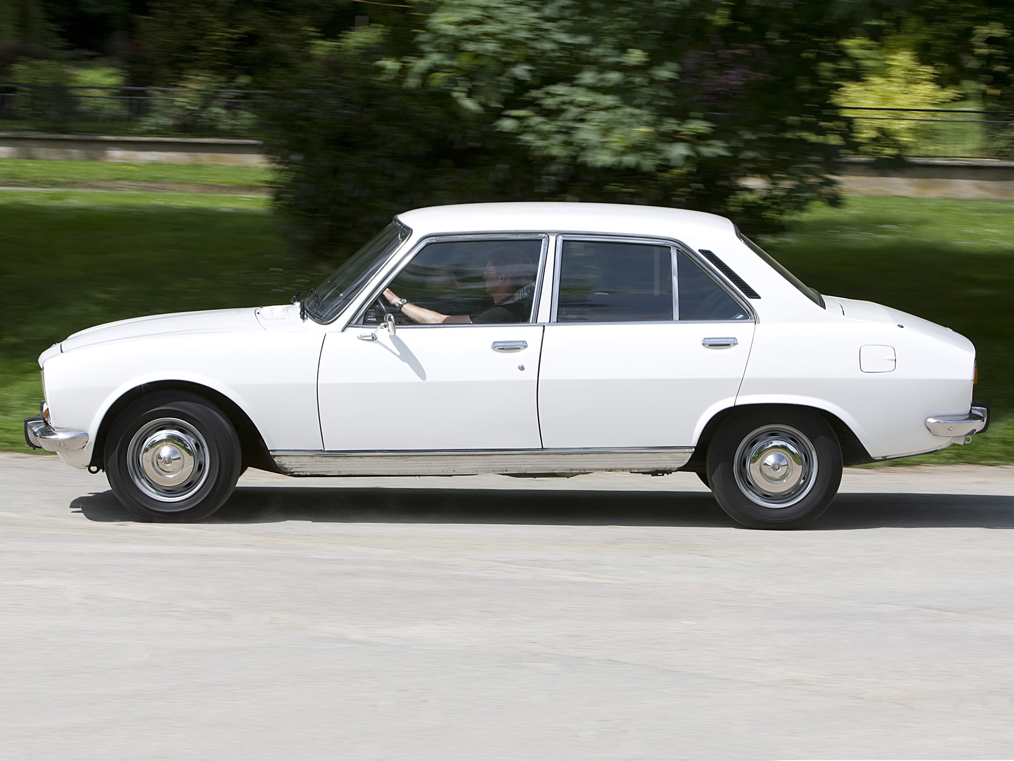 Peugeot 504 photo 13