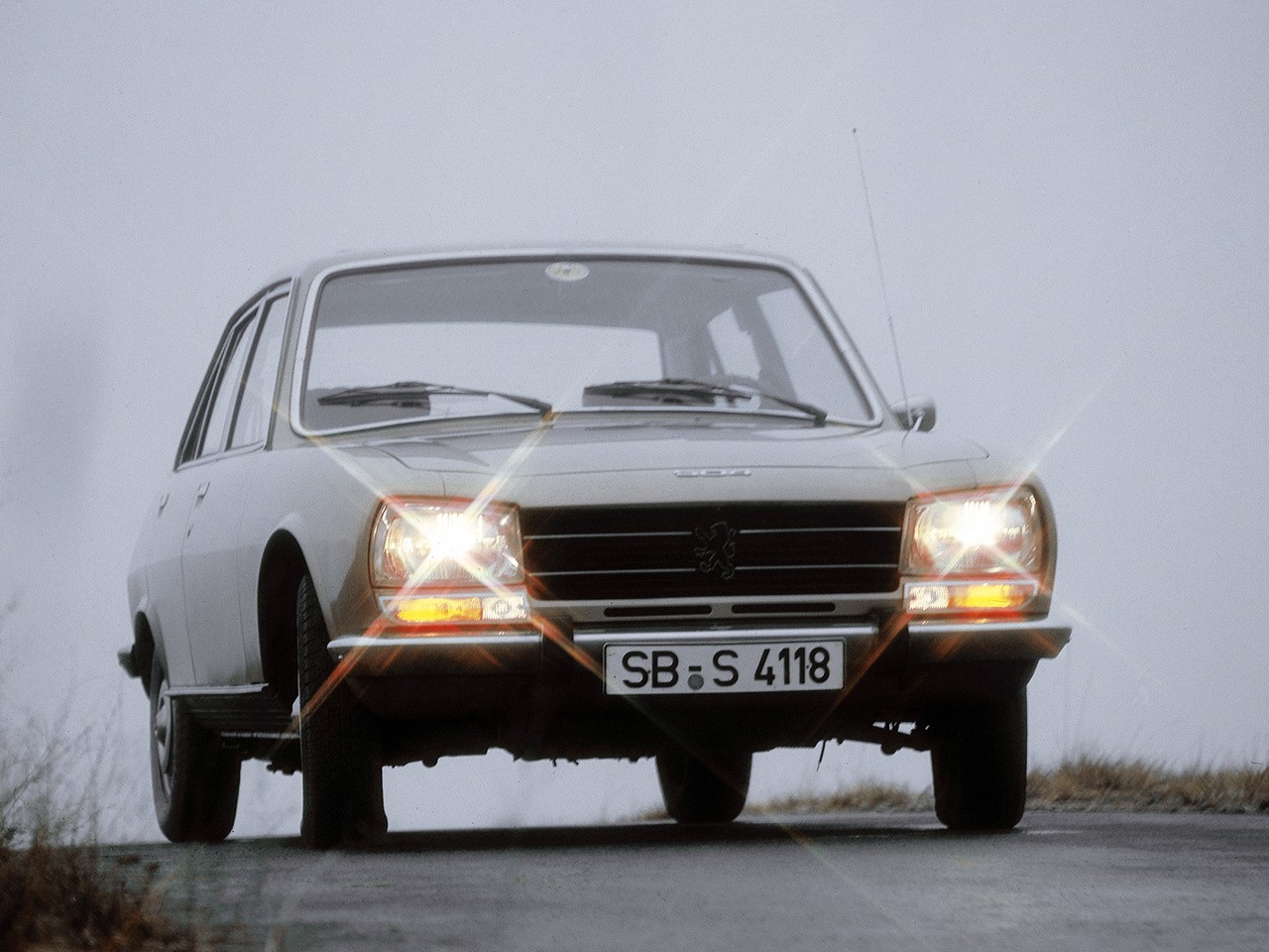 Peugeot 504 photo 8