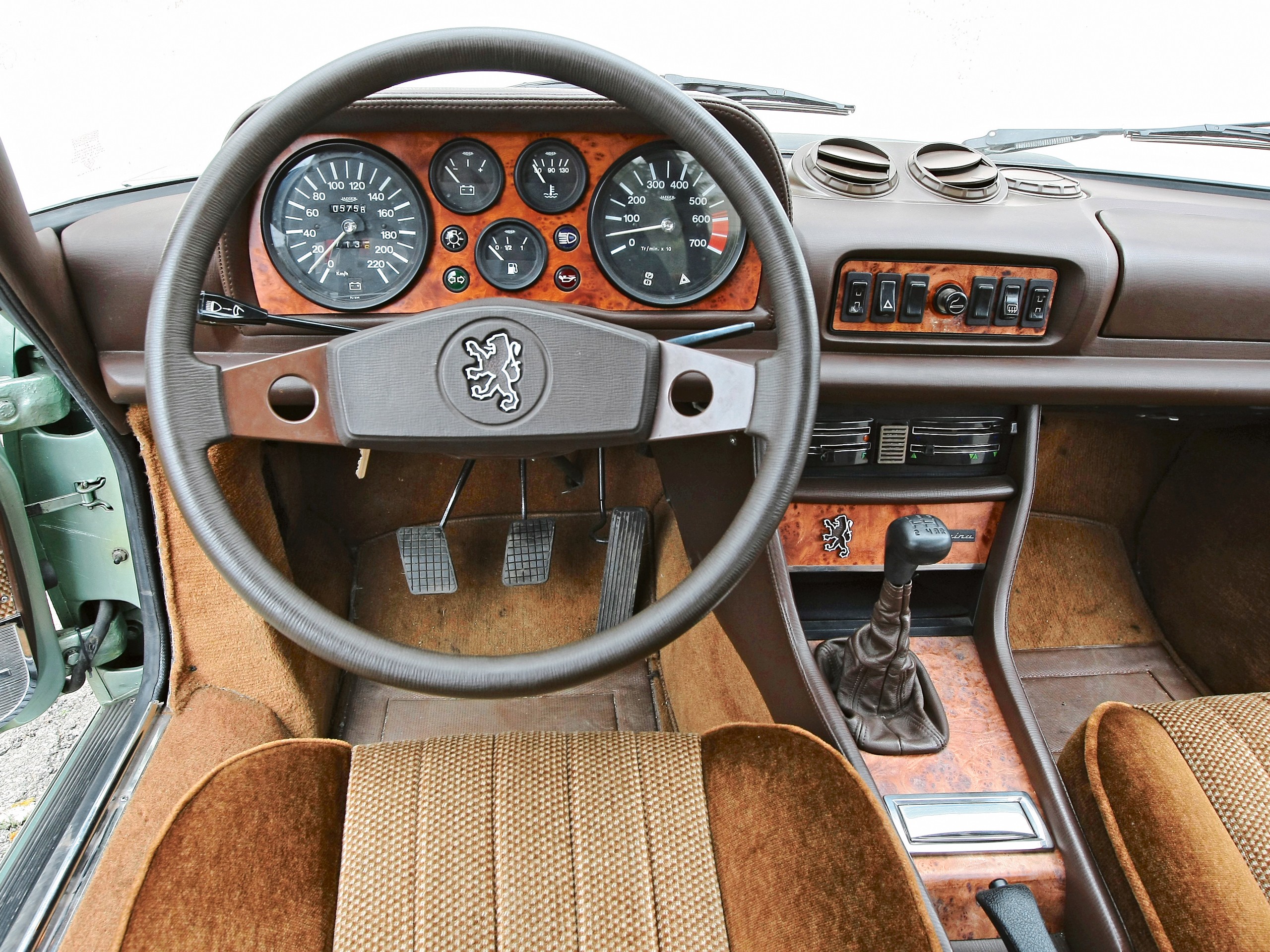 Peugeot 504 photo 23