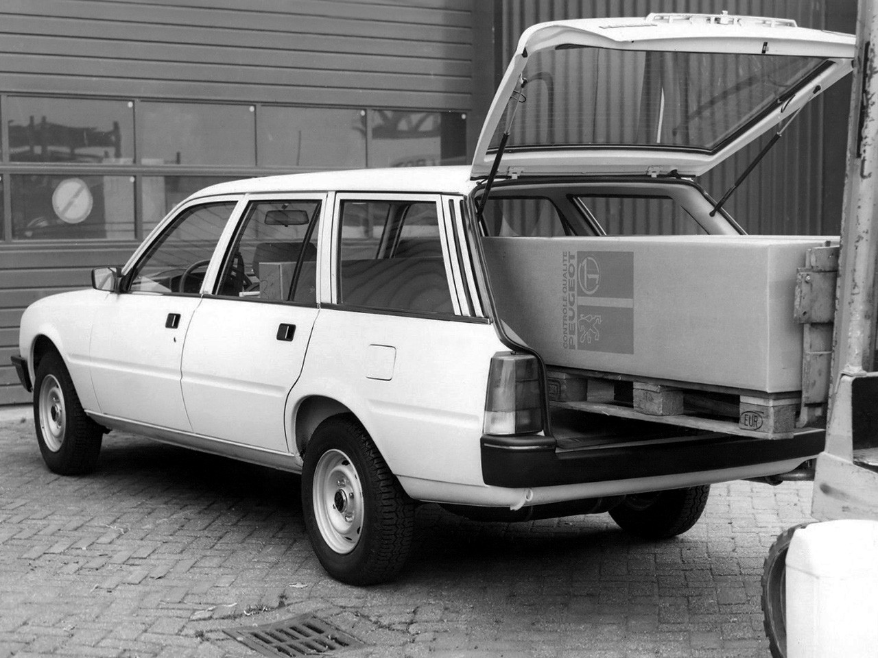 Peugeot 505 photo 8