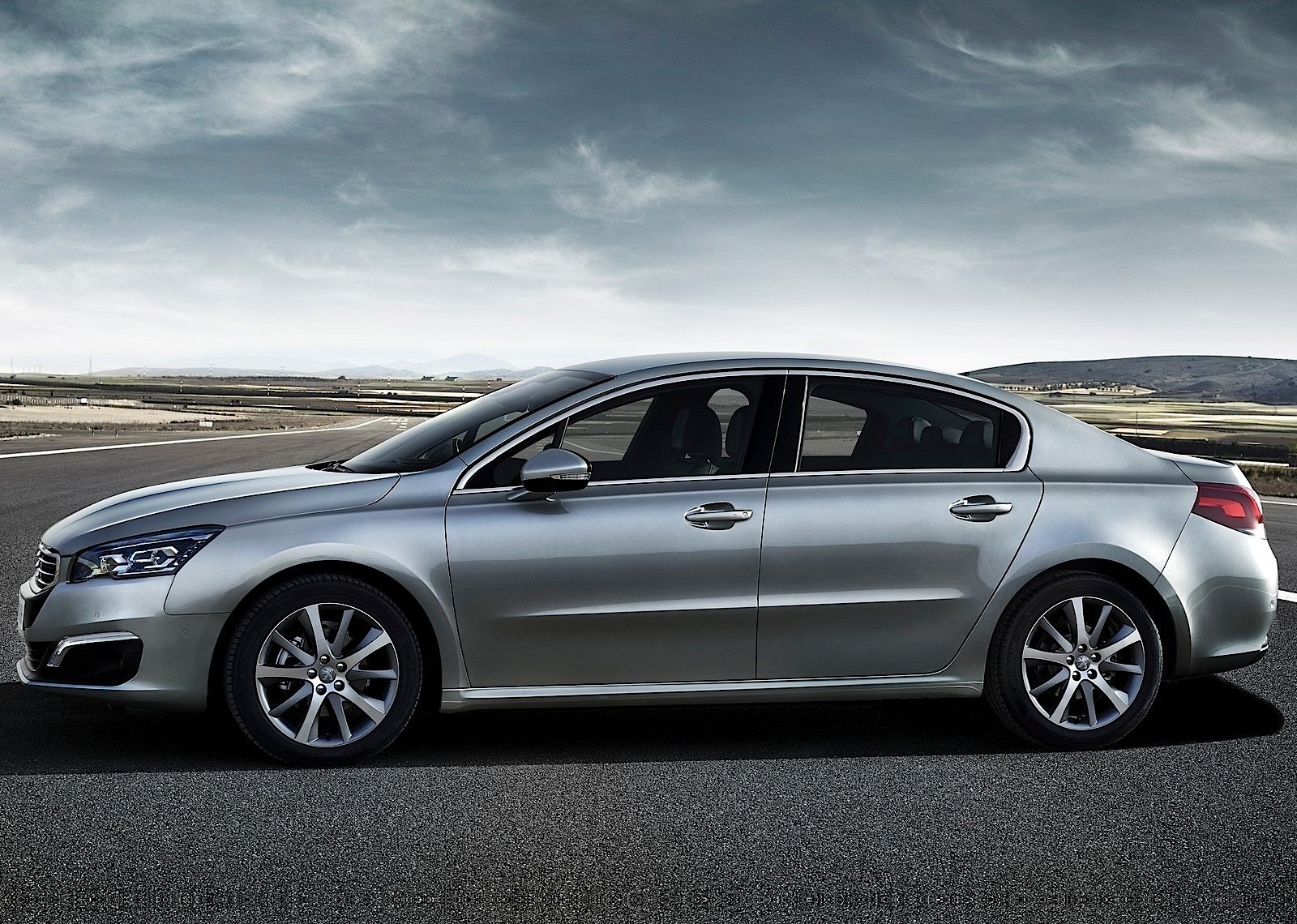 Peugeot 508 photo 12