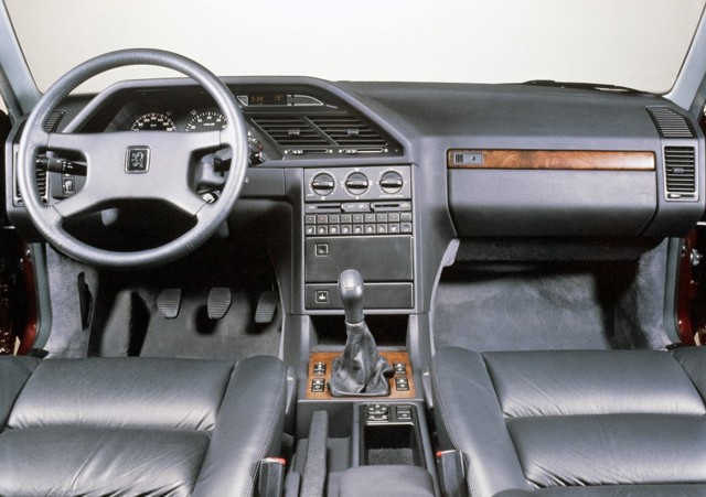 Peugeot 605 Foto 16