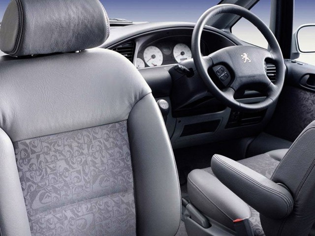 Peugeot 806 photo 17