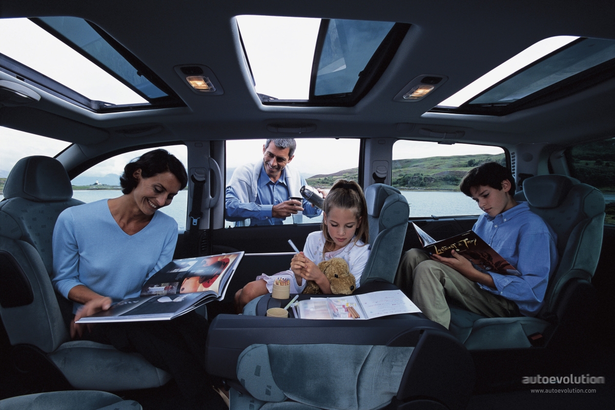 Peugeot 807 photo 29