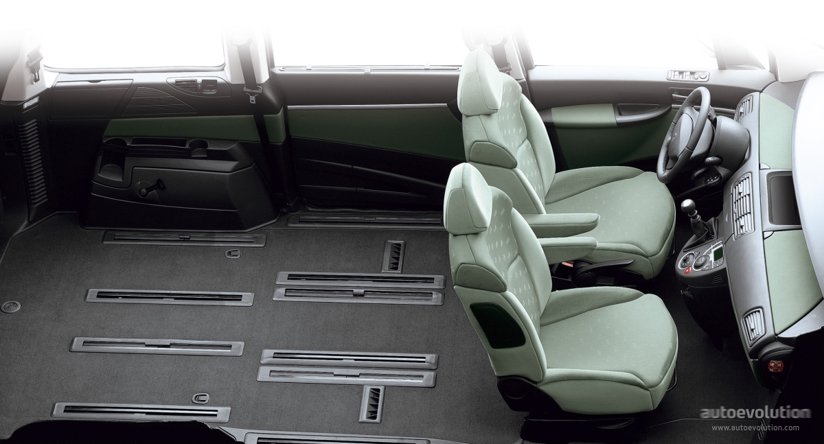 Peugeot 807 photo 27