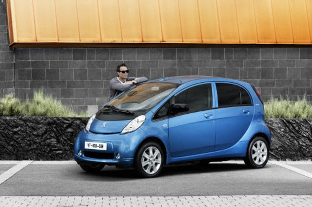 Peugeot Ion Foto 3