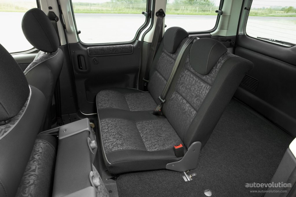 Peugeot Partner Combi photo 5