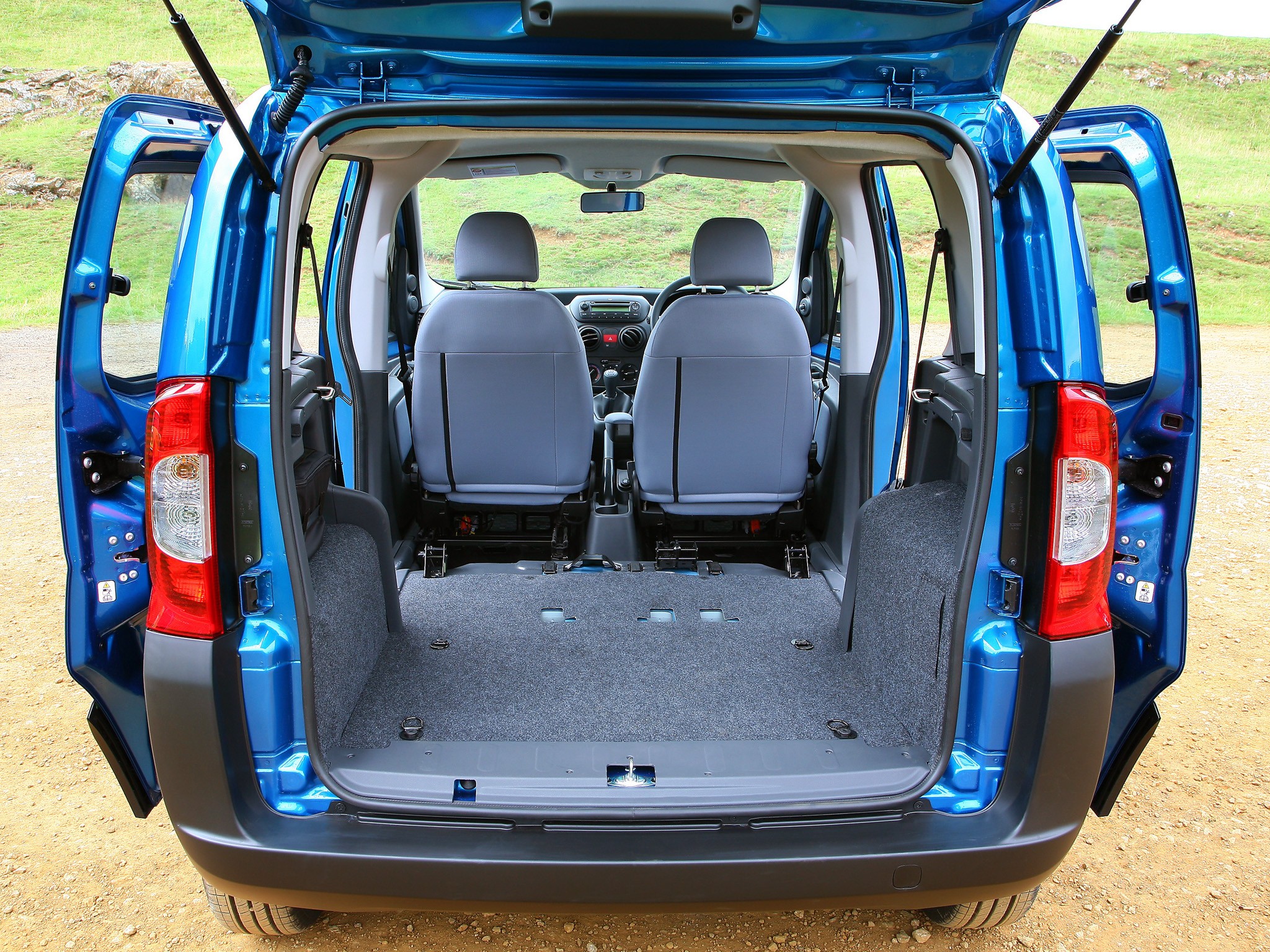 Peugeot Tepee photo 34