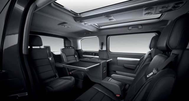 Peugeot Traveller photo 30