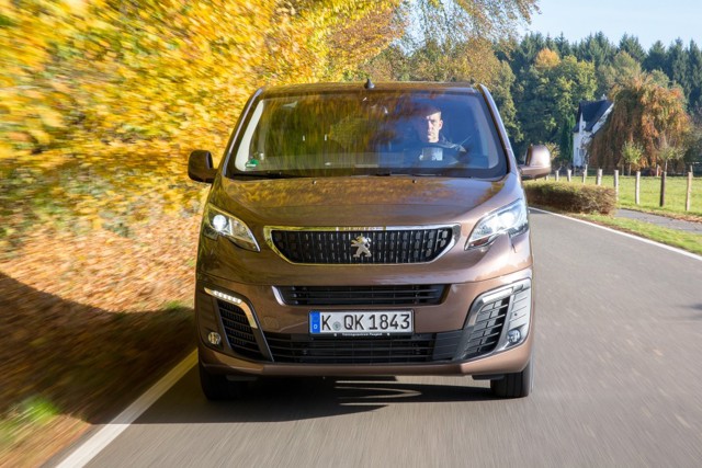 Peugeot Traveller photo 19