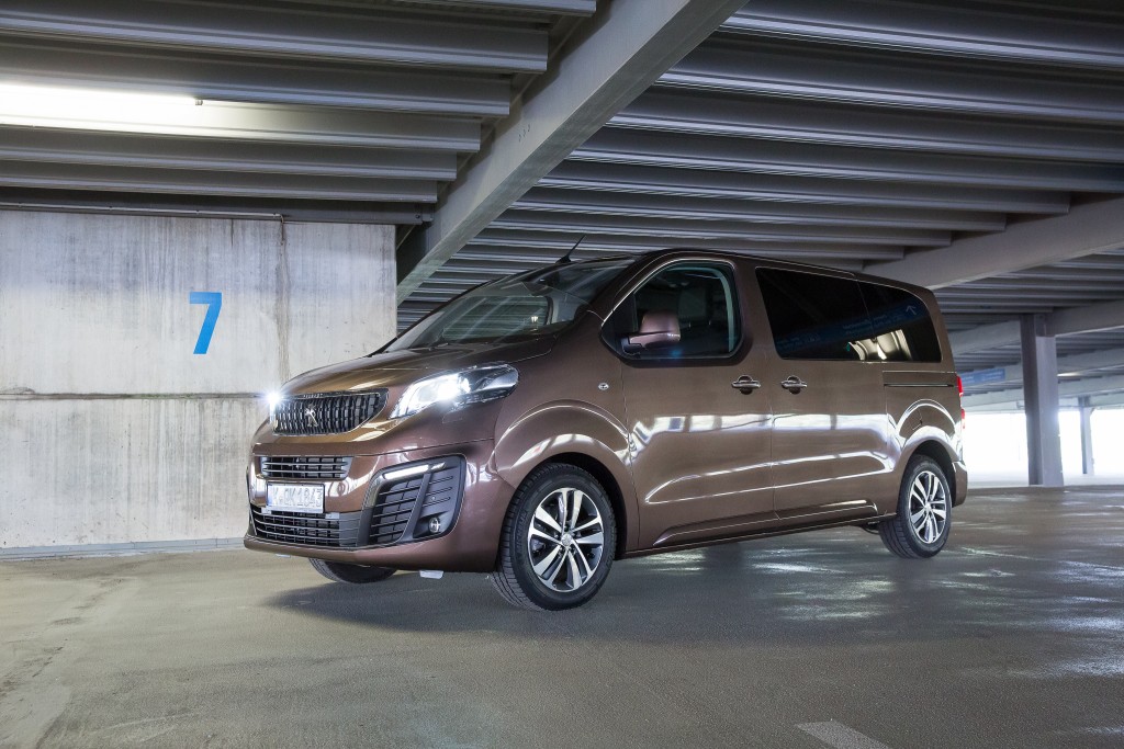 Peugeot Traveller photo 21