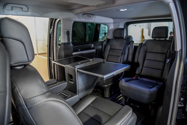 Peugeot Traveller photo 32