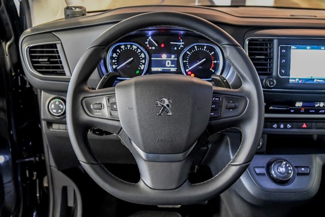 Peugeot Traveller photo 33