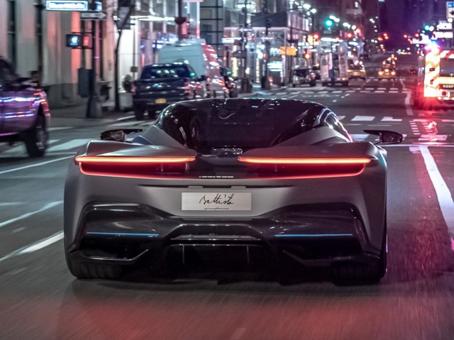 Pininfarina Battista photo 25