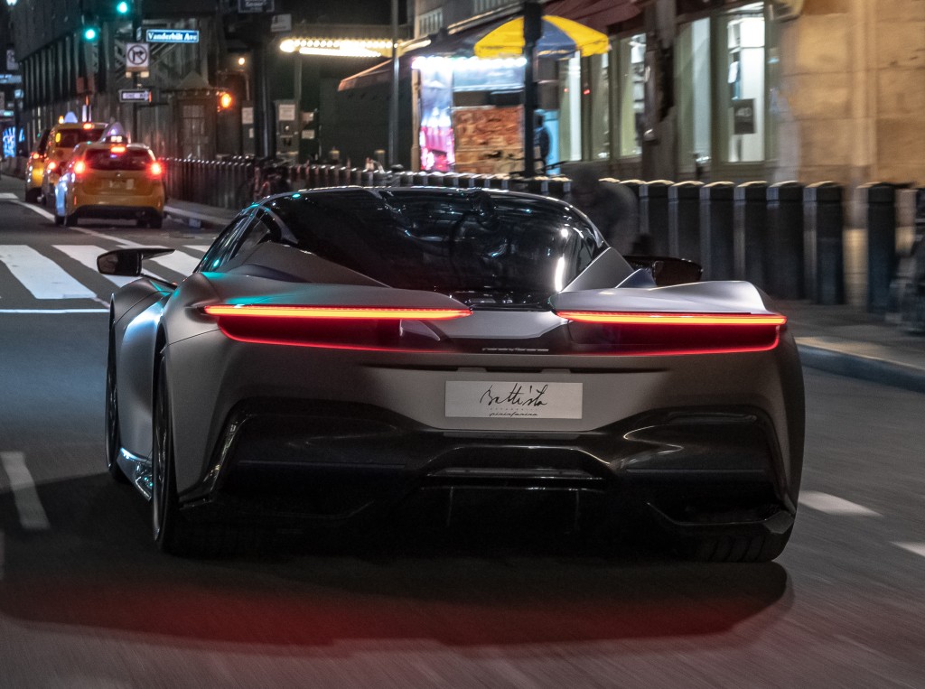 Pininfarina Battista photo 26