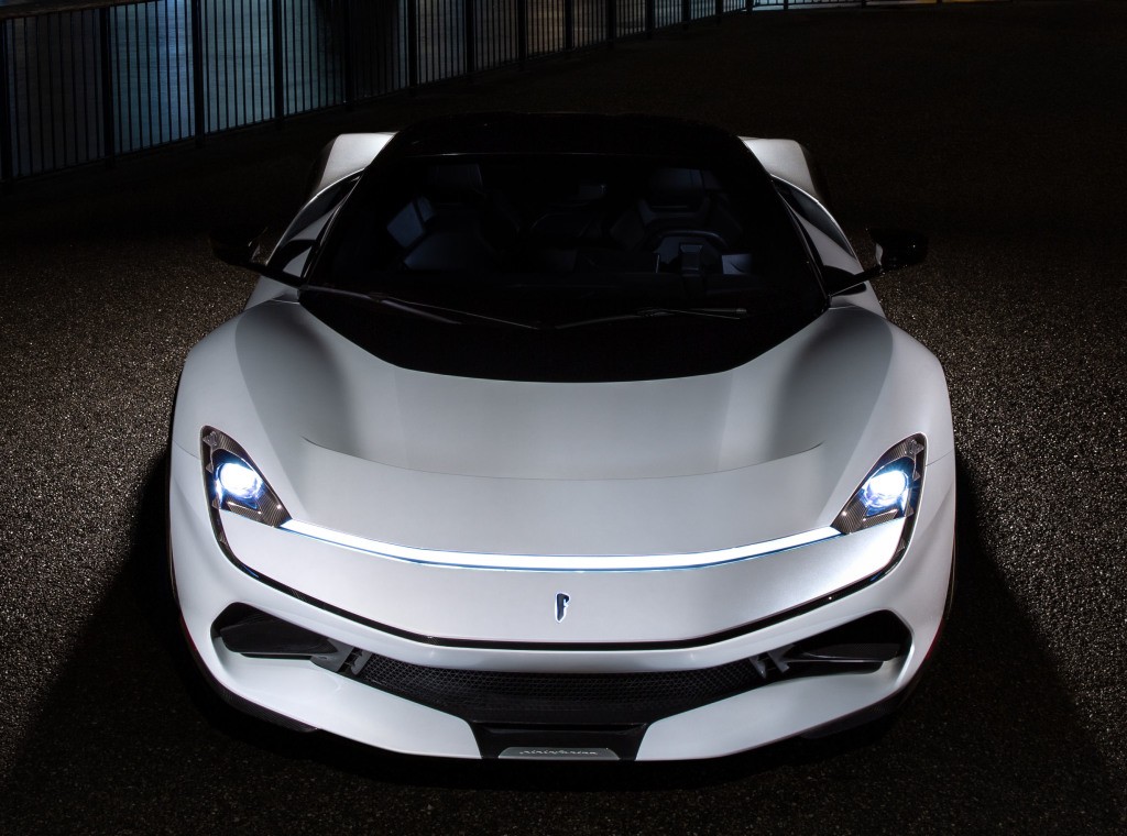 Pininfarina Battista photo 29