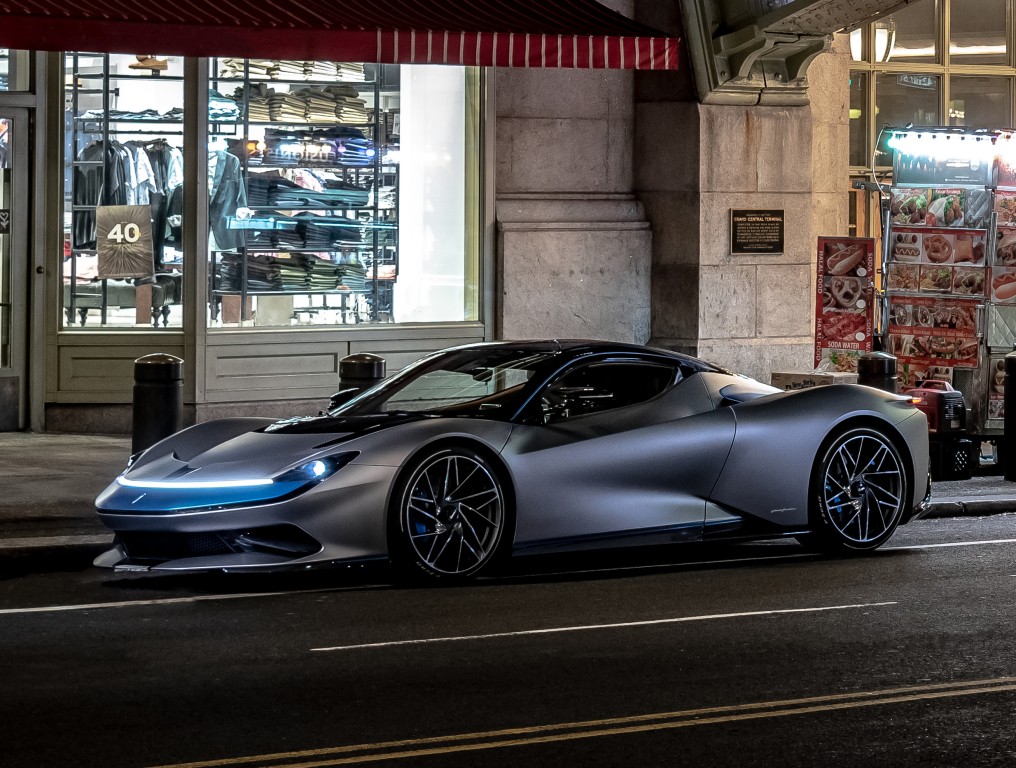 Pininfarina Battista photo 31