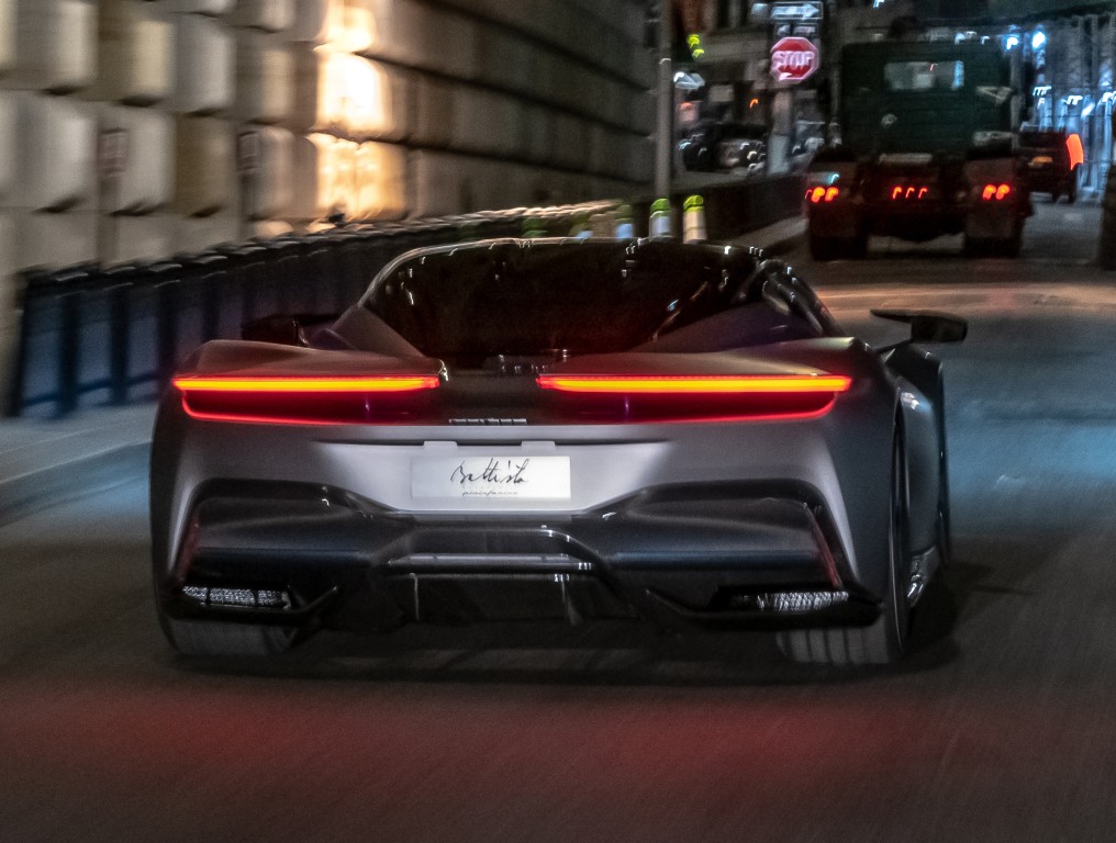 Pininfarina Battista photo 34