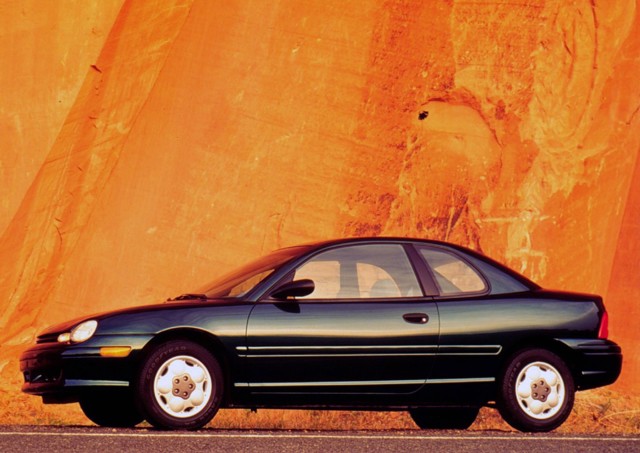 Plymouth Neon Coupe photo 3