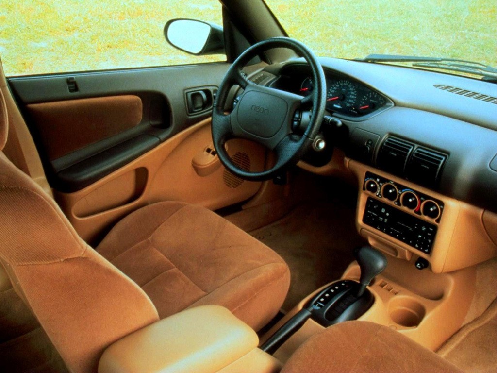 Plymouth Neon Sedan photo 8