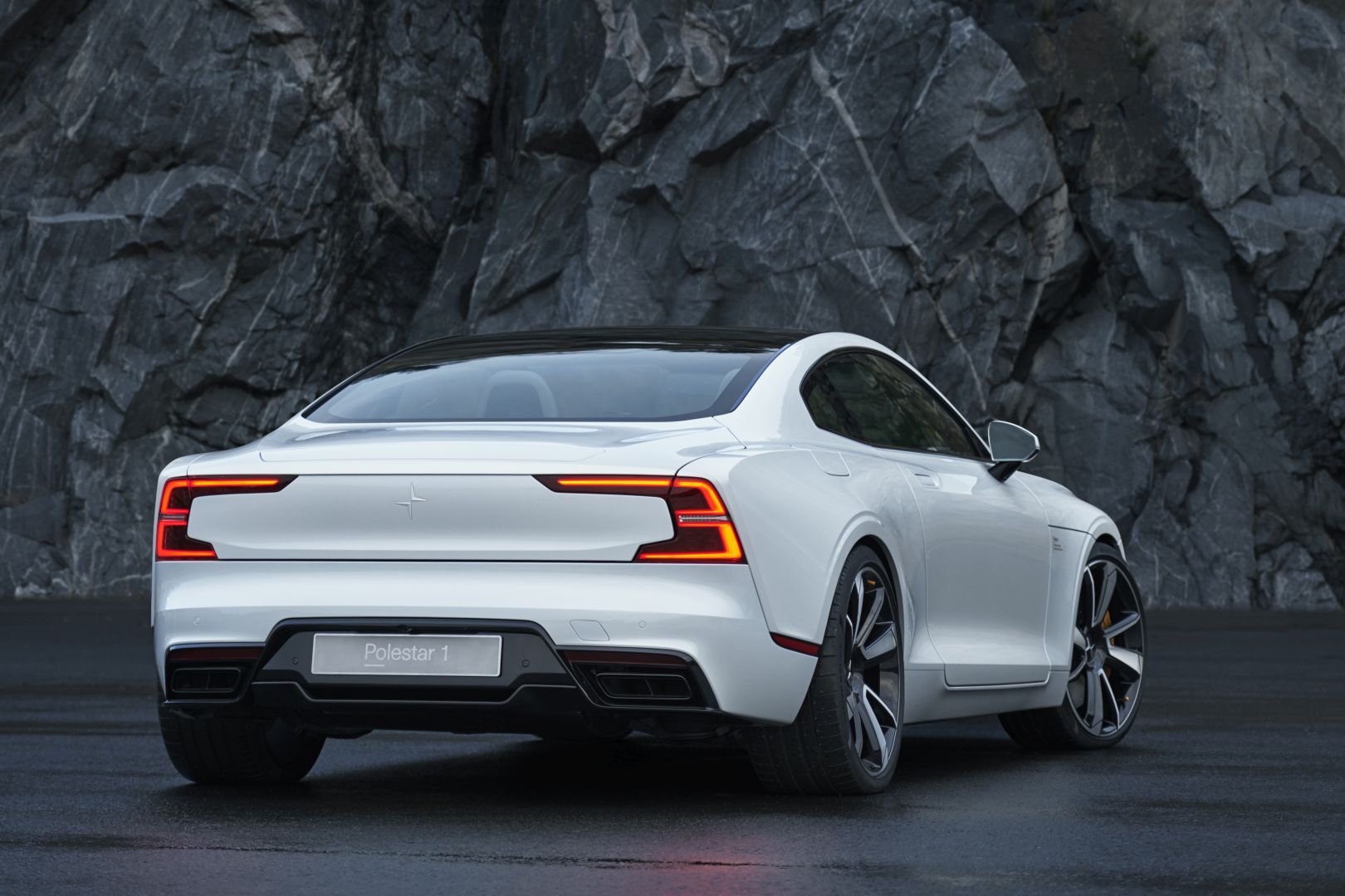 Polestar 1 photo 10