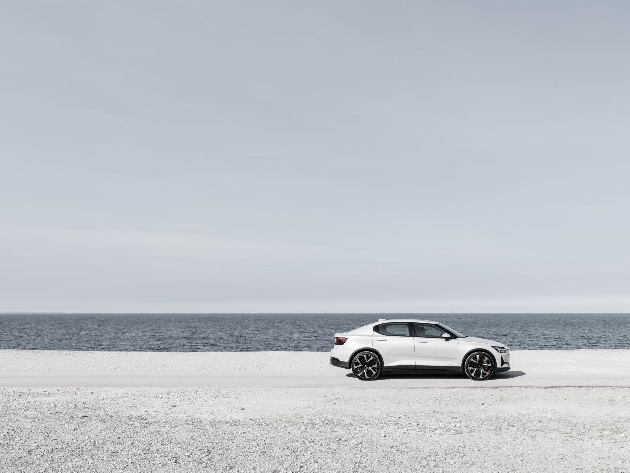 Polestar 2 photo 12
