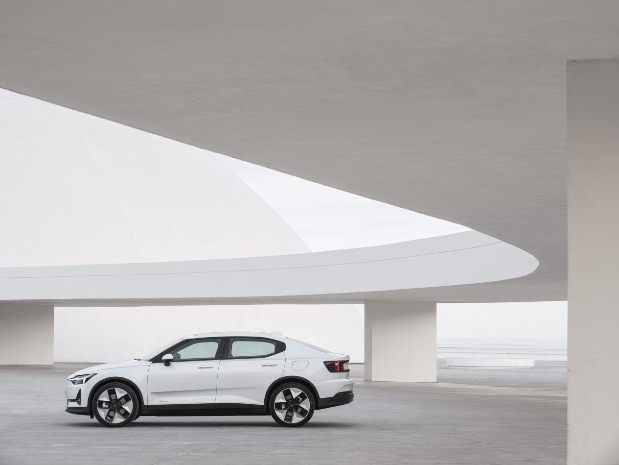 Polestar 2 photo 9