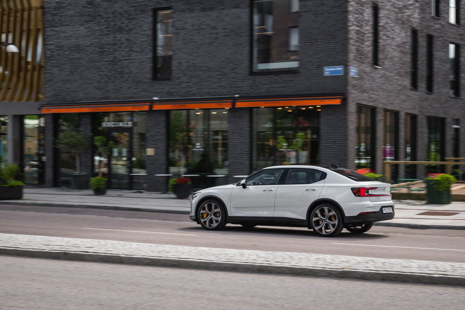 Polestar 2 photo 68