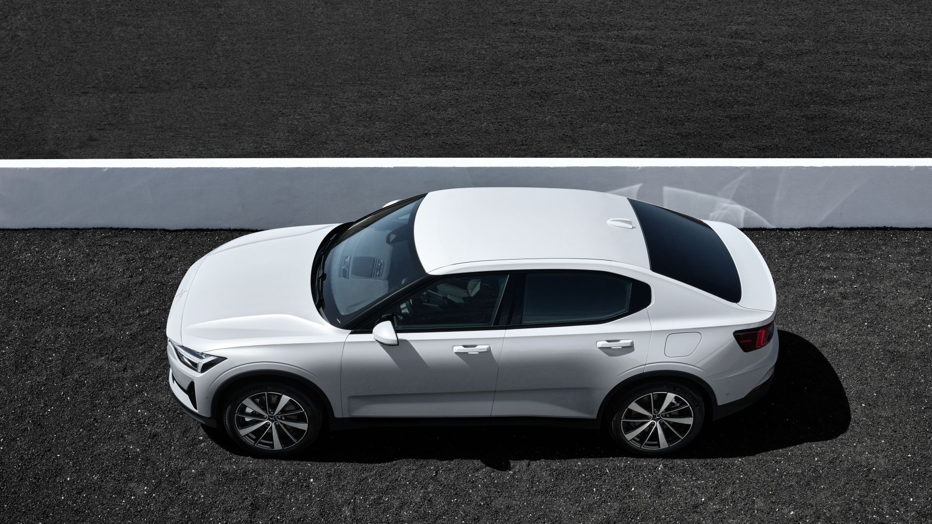 Polestar 2 photo 102