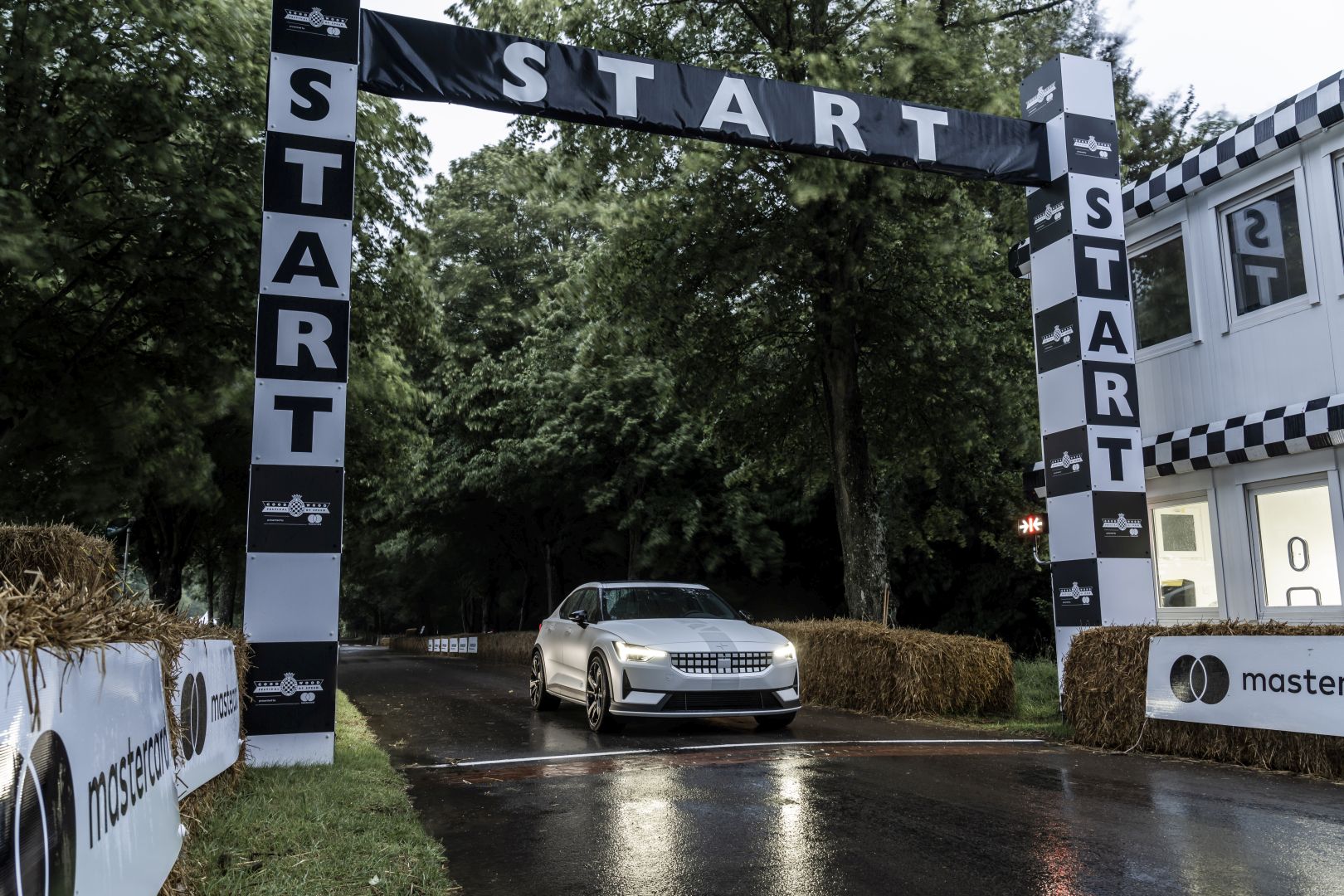 Polestar 2 photo 121