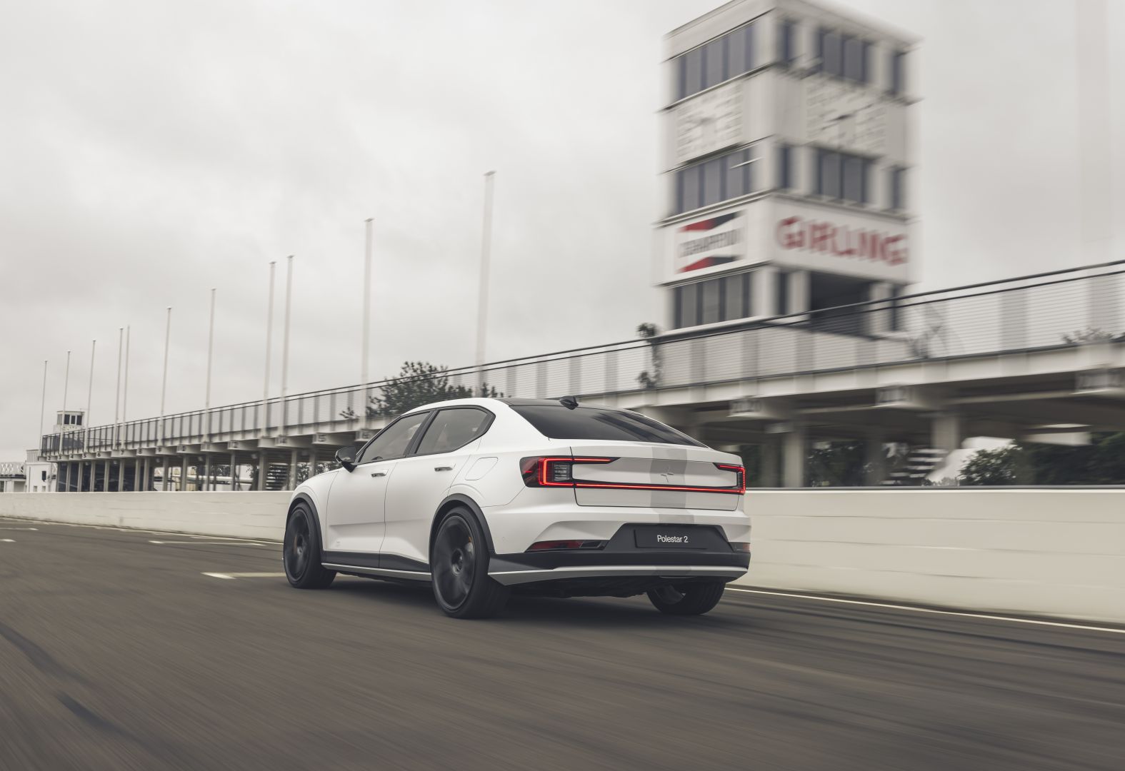 Polestar 2 photo 136