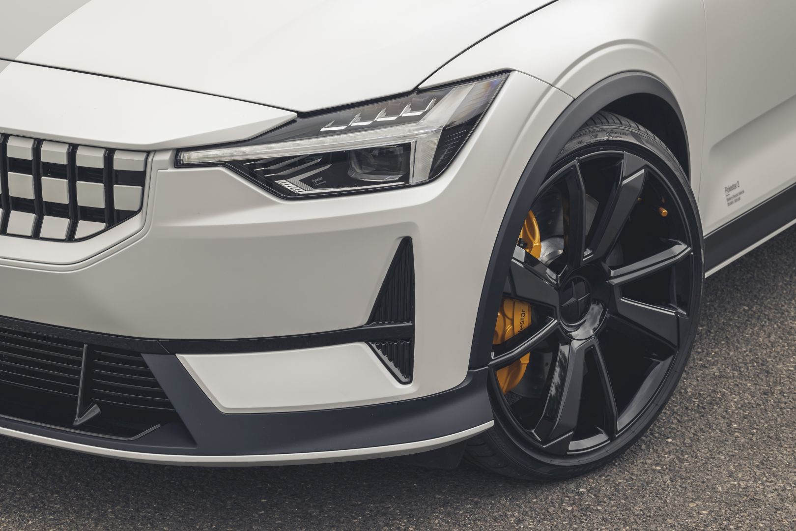 Polestar 2 photo 138