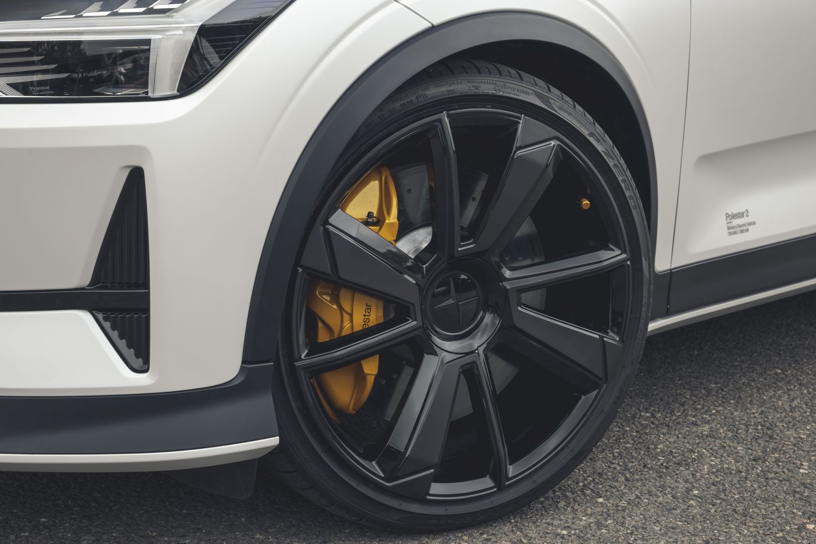 Polestar 2 photo 139