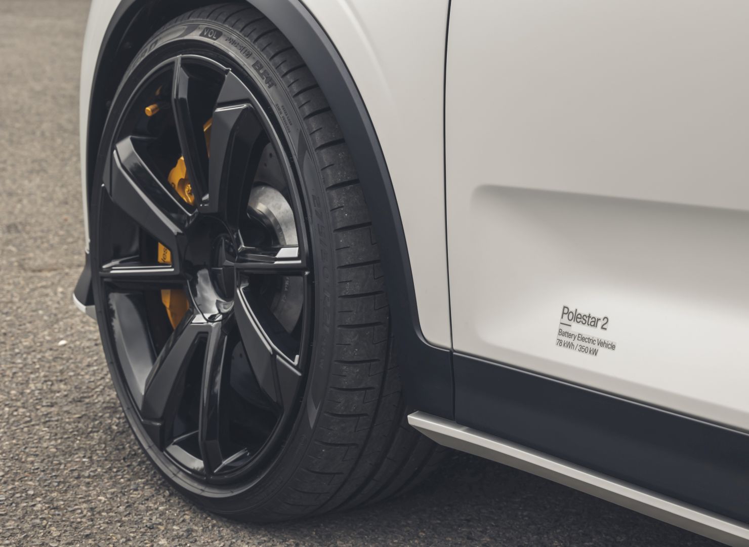 Polestar 2 photo 142