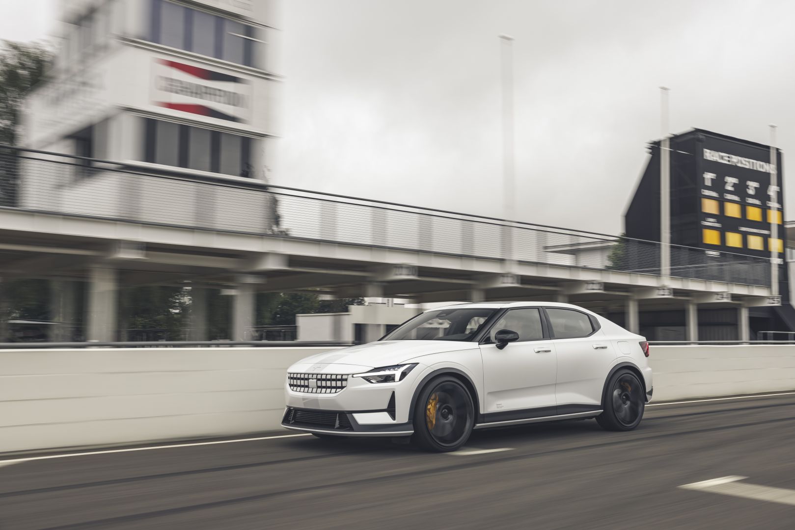 Polestar 2 photo 157