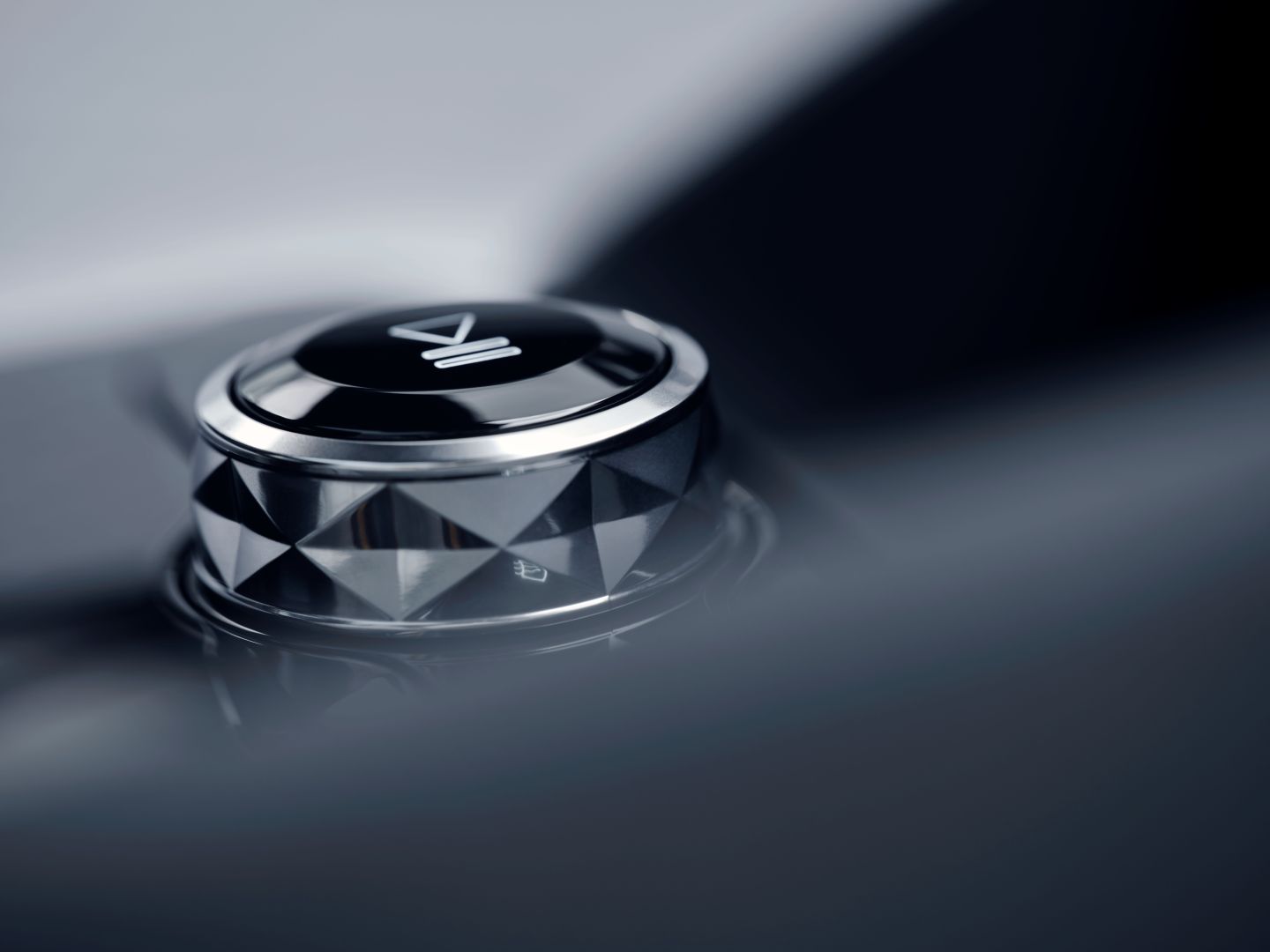 Polestar 2 photo 281