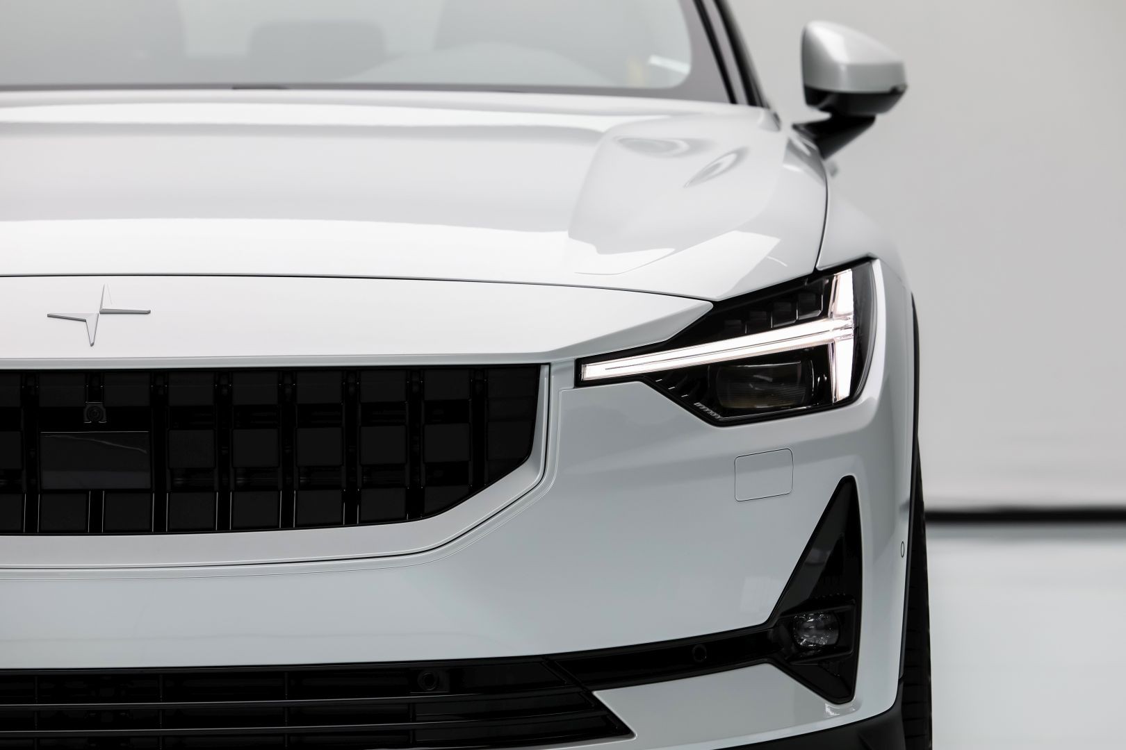 Polestar 2 photo 44