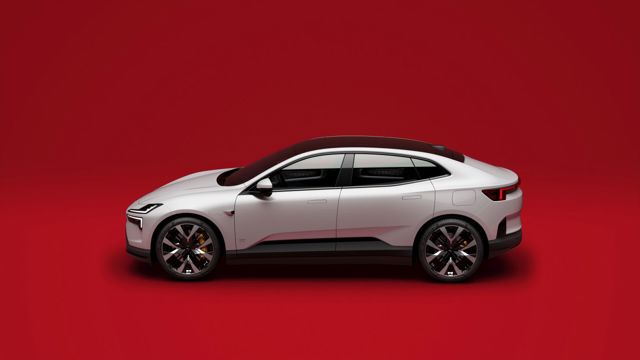 Polestar 4 photo 14