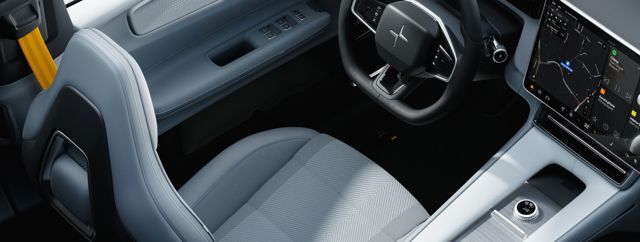 Polestar 4 photo 25