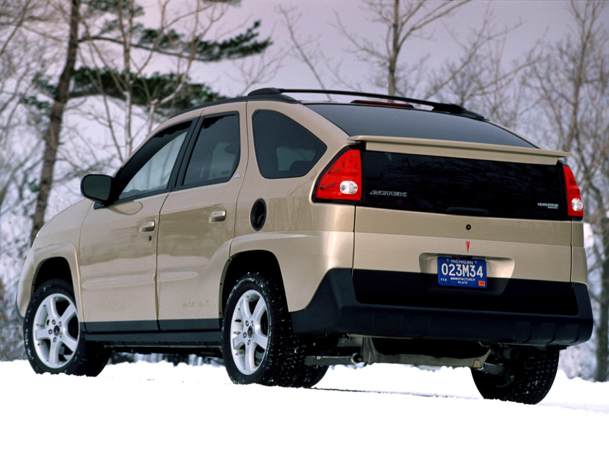 Pontiac Aztek photo 16
