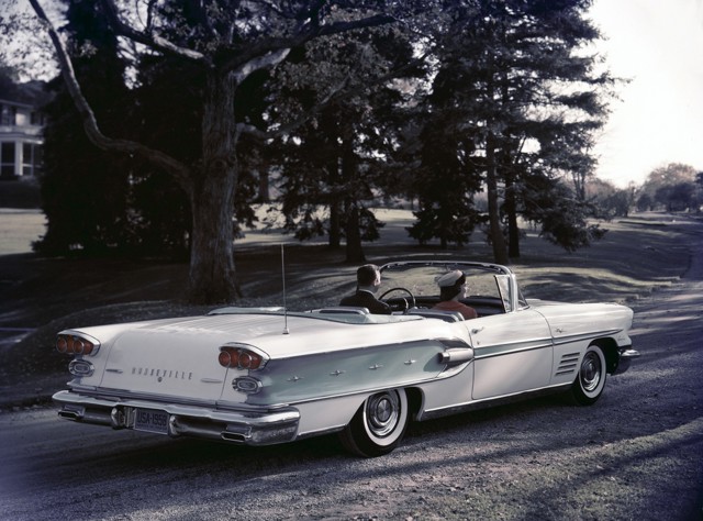 Pontiac Bonneville photo 8