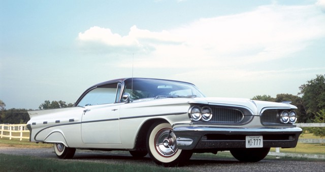 Pontiac Bonneville photo 2