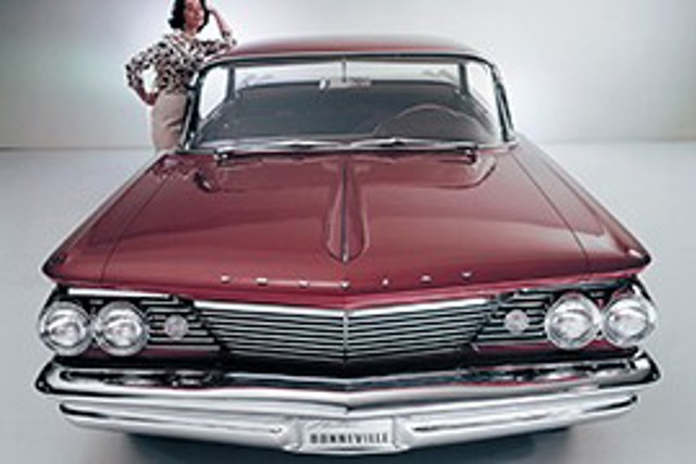 Pontiac Bonneville photo 3