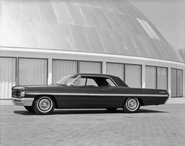 Pontiac Bonneville photo 5