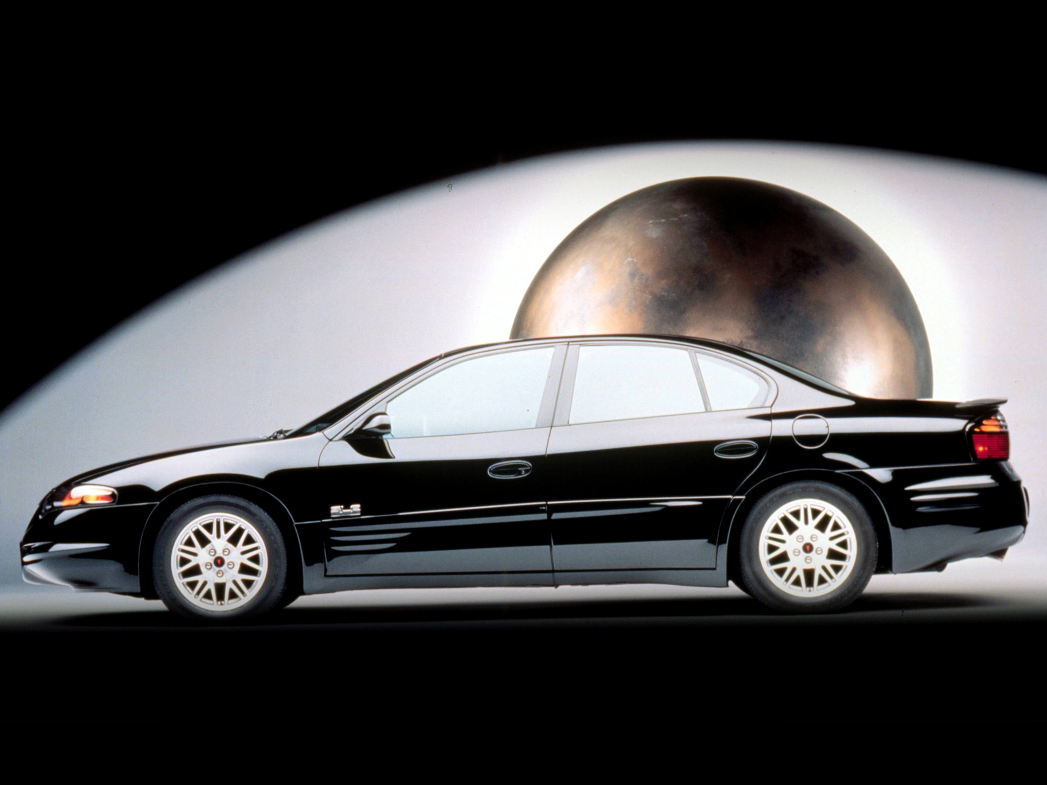 Pontiac Bonneville photo 19