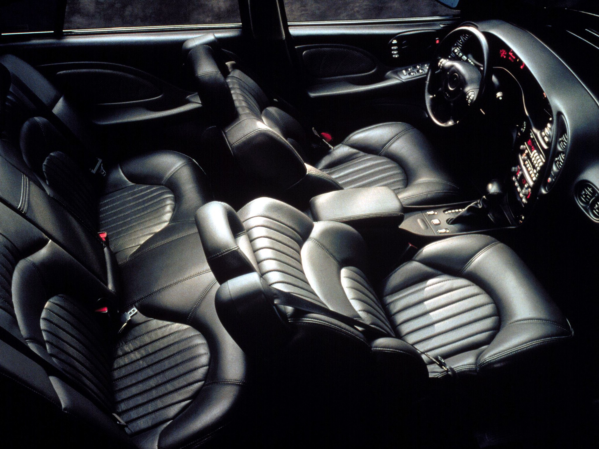 Pontiac Bonneville photo 26