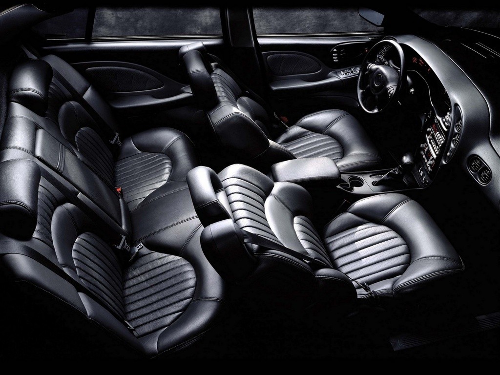 Pontiac Bonneville photo 27